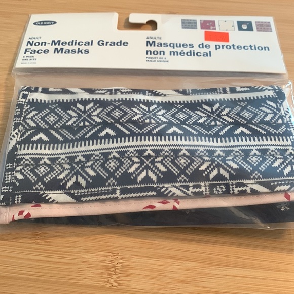 assorted face masks - Picture 2 of 4